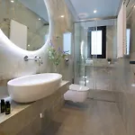 Apartment Pothos - Afroditi Collection